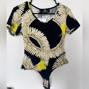 Kana Bodysuit
Ginger Lei - Black